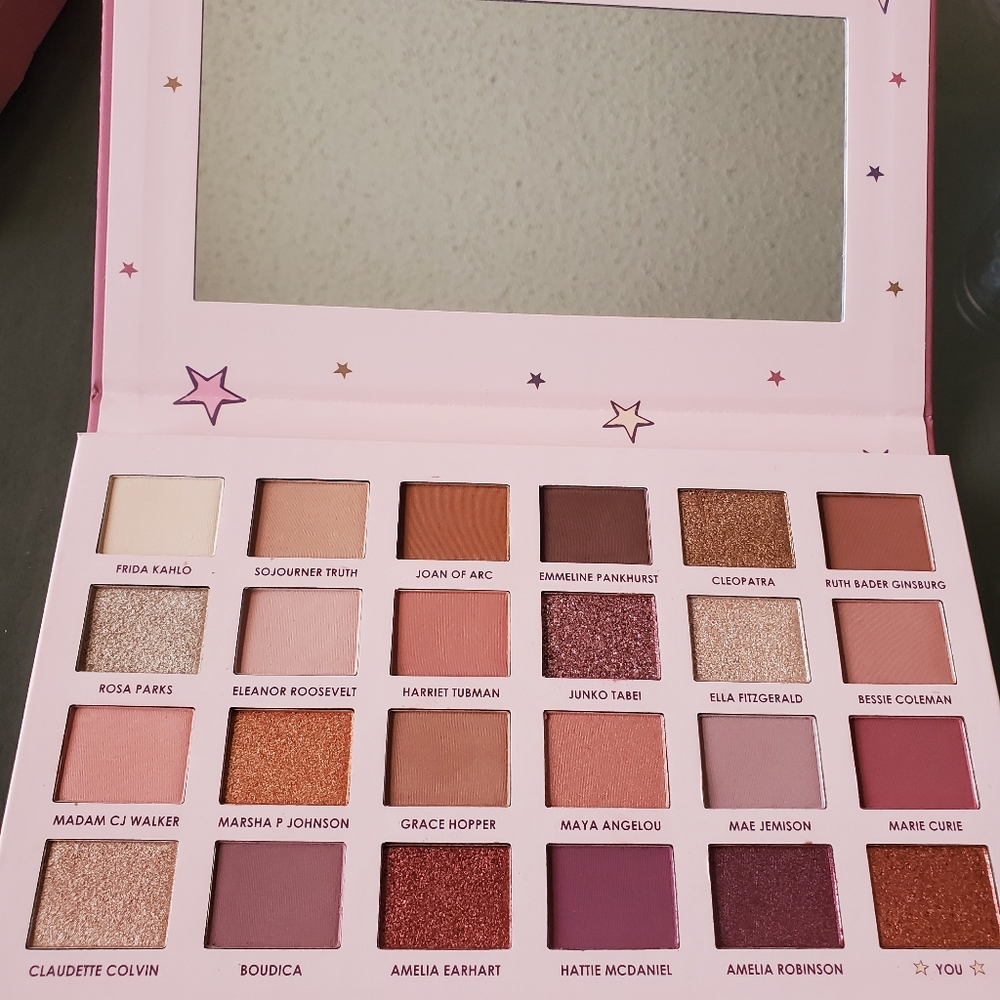 Ciate I Am A Woman Eyeshadow Palette